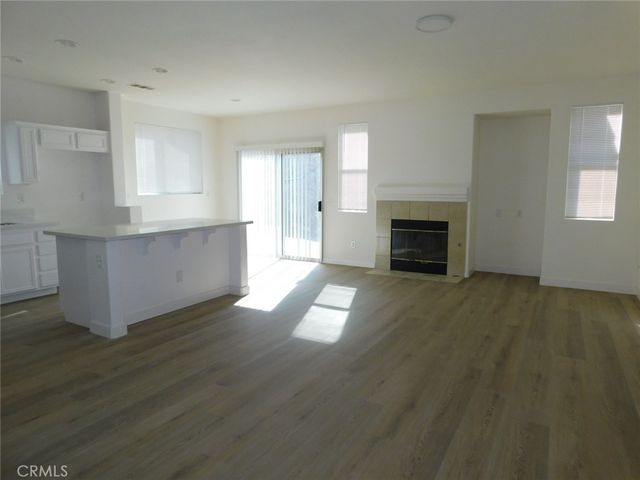 11765 Winewood, Victorville, CA 92392