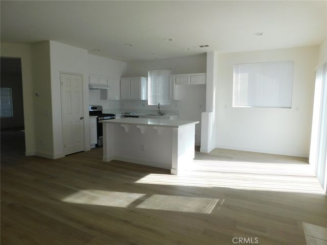 11765 Winewood, Victorville, CA 92392