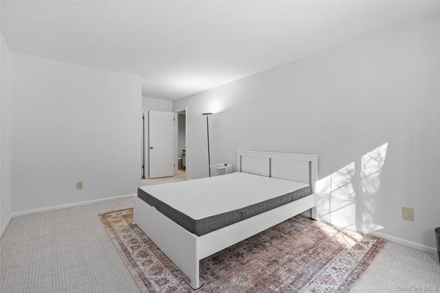 113 Foxwood Circle, Mount Kisco, NY 10549