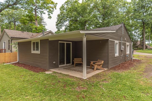 5050 Grover Drive, Brighton, MI 48116