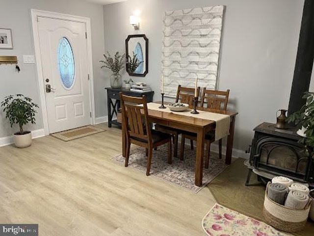 34 RING LN, Levittown, PA 19055