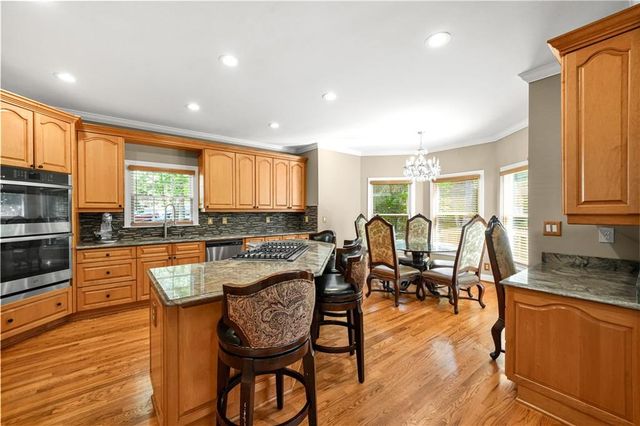 990 Autumn Close, Alpharetta, GA 30004