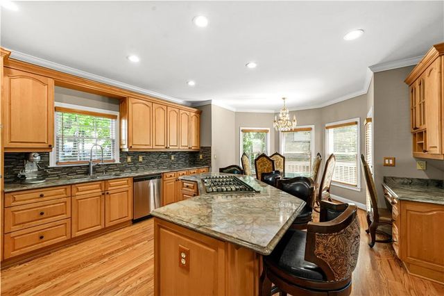 990 Autumn Close, Alpharetta, GA 30004