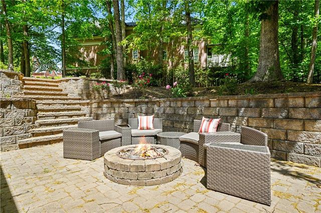 990 Autumn Close, Alpharetta, GA 30004