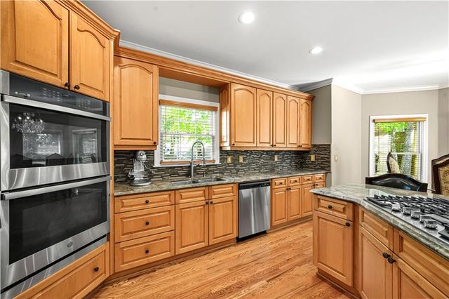 990 Autumn Close, Alpharetta, GA 30004