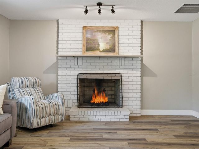 975 N BOSTON AVENUE, Deland, FL 32724