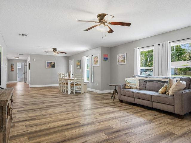 975 N BOSTON AVENUE, Deland, FL 32724