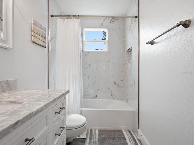 975 N BOSTON AVENUE, Deland, FL 32724