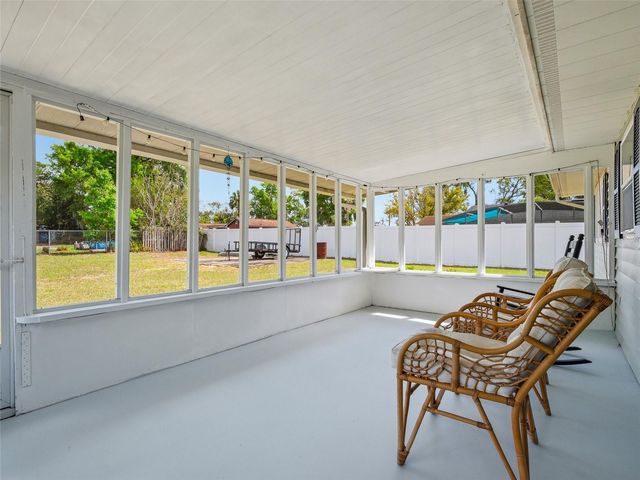 975 N BOSTON AVENUE, Deland, FL 32724