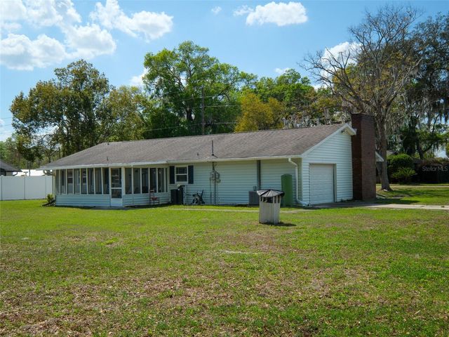 975 N BOSTON AVENUE, Deland, FL 32724