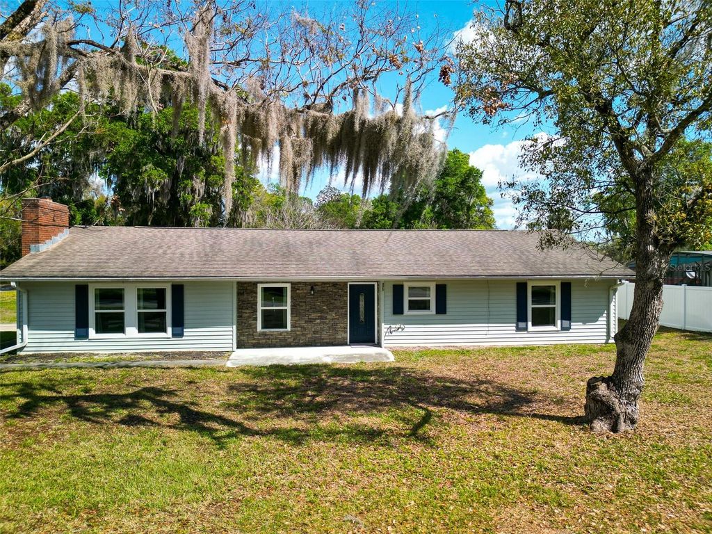 975 N BOSTON AVENUE, Deland, FL 32724