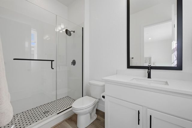 451 Canyon Creek Dr, Auburn, CA 95603
