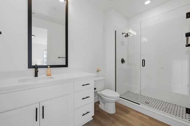 451 Canyon Creek Dr, Auburn, CA 95603