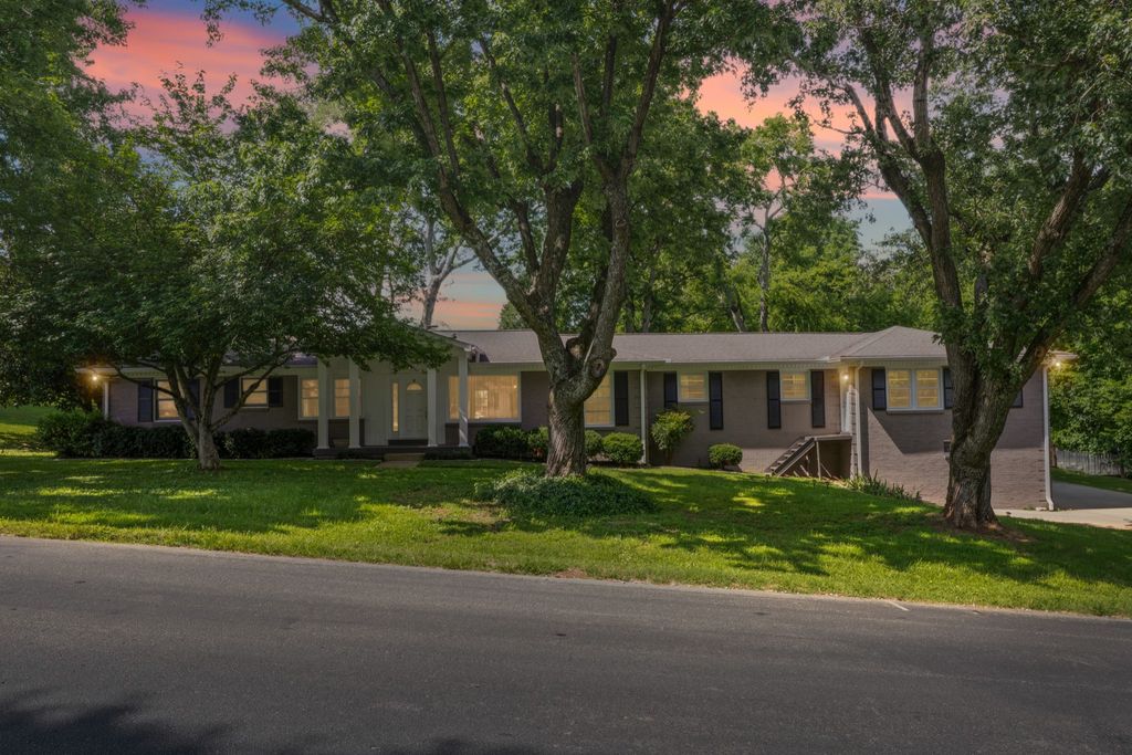 474 Brentview Hills Dr, Nashville, TN 37220