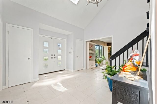 2 Sweet Briar Ct, Montgomery Twp., NJ 08502