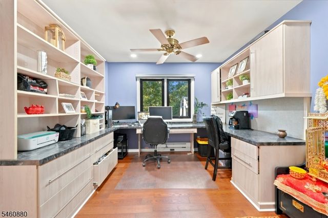 2 Sweet Briar Ct, Montgomery Twp., NJ 08502