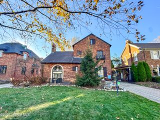 2235 Meadowwood Drive, Toledo, OH 43606