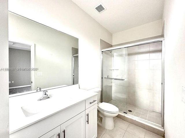 20800 NE 5th Court, Miami, FL 33179
