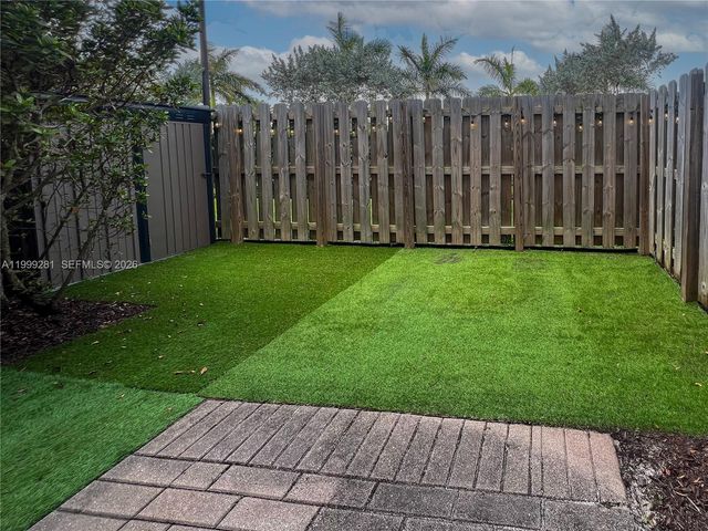 20800 NE 5th Court, Miami, FL 33179