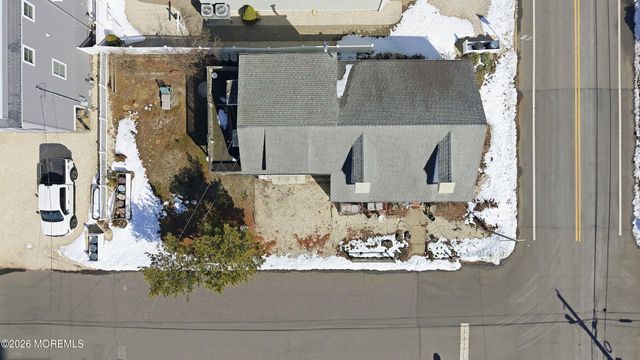 27 E 27th Street, Long Beach Twp, NJ 08008