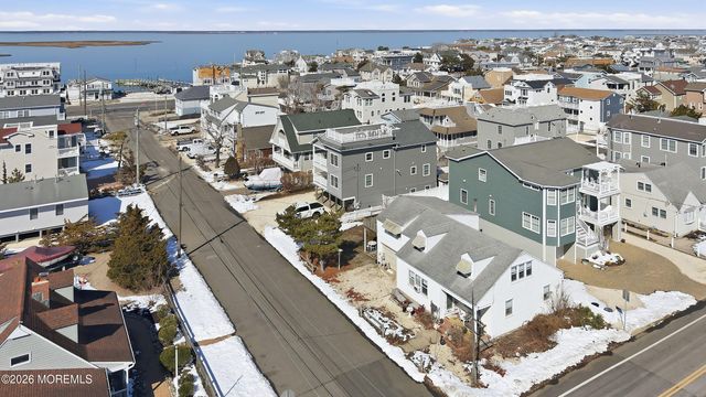 27 E 27th Street, Long Beach Twp, NJ 08008