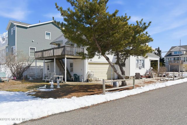 27 E 27th Street, Long Beach Twp, NJ 08008