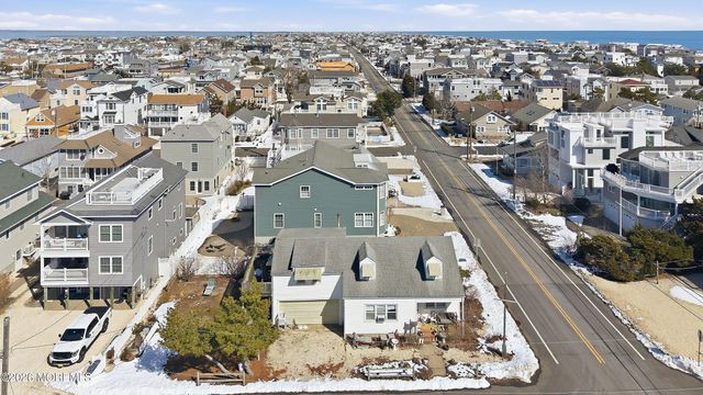 27 E 27th Street, Long Beach Twp, NJ 08008