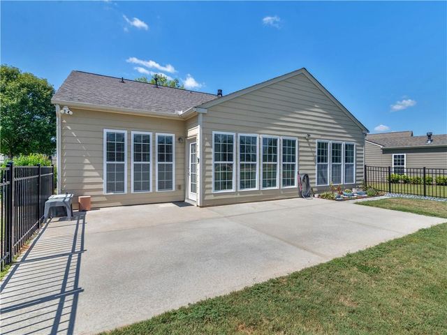 421 Beacon Court, Griffin, GA 30223