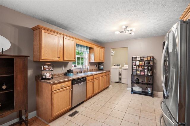 59 April Lane, Corbin, KY 40701
