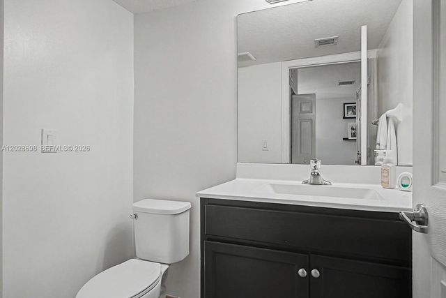 215 SE 37th Place, Homestead, FL 33033