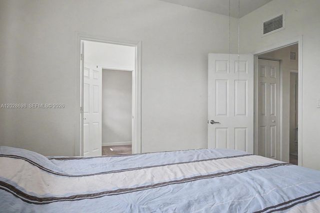 215 SE 37th Place, Homestead, FL 33033