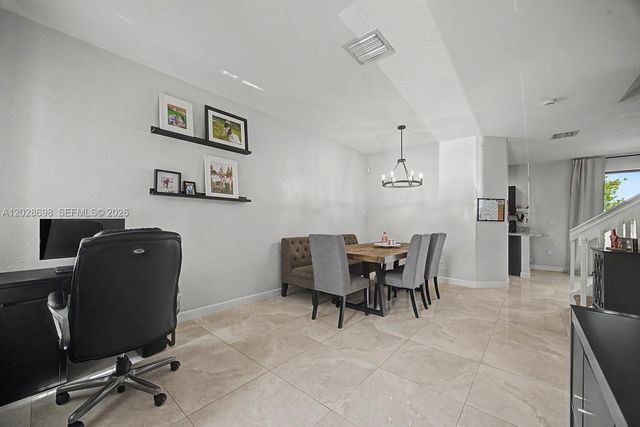 215 SE 37th Place, Homestead, FL 33033