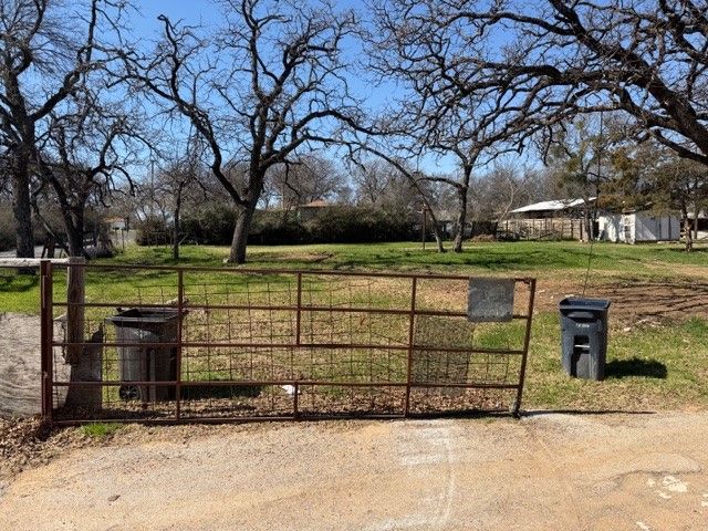 4815 Garden Lane, Fort Worth, TX 76119