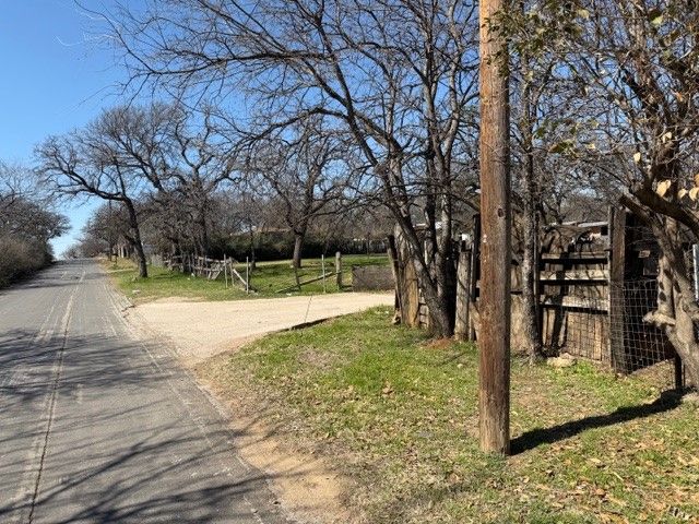 4815 Garden Lane, Fort Worth, TX 76119