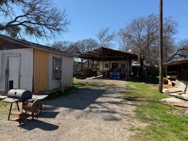 4815 Garden Lane, Fort Worth, TX 76119