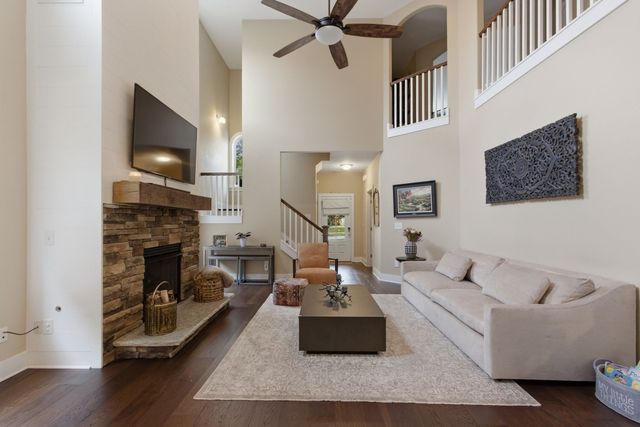 2214 Chaucer Park Ln, Thompsons Station, TN 37179