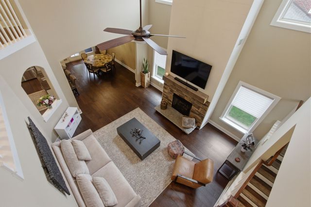 2214 Chaucer Park Ln, Thompsons Station, TN 37179