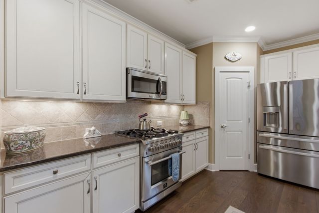 2214 Chaucer Park Ln, Thompsons Station, TN 37179