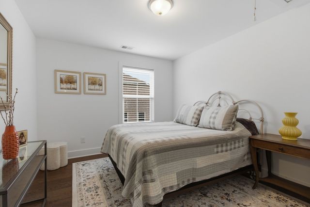 2214 Chaucer Park Ln, Thompsons Station, TN 37179