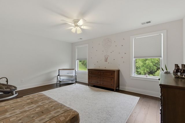 2214 Chaucer Park Ln, Thompsons Station, TN 37179