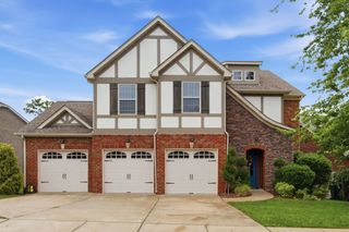 2214 Chaucer Park Ln, Thompsons Station, TN 37179
