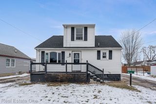 1605 Hudson Street, Essexville, MI 48732