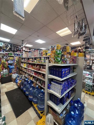 365 10th Avenue, Paterson, NJ 07514