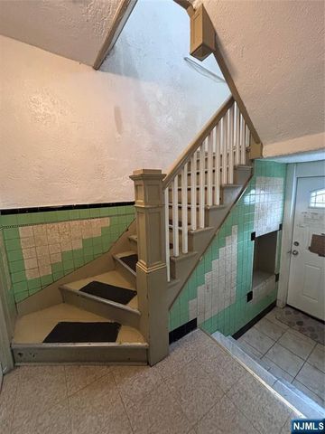 365 10th Avenue, Paterson, NJ 07514