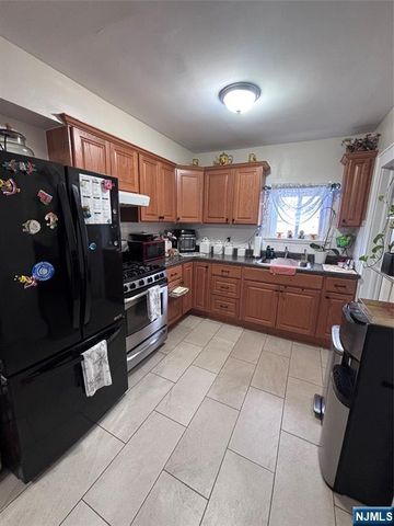 365 10th Avenue, Paterson, NJ 07514