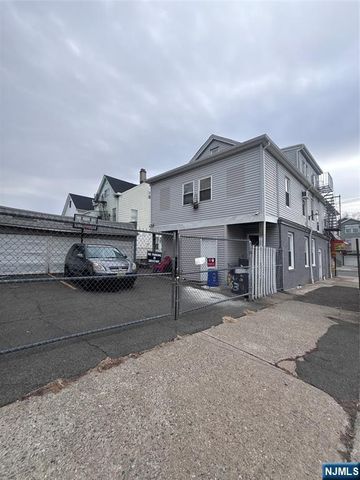 365 10th Avenue, Paterson, NJ 07514