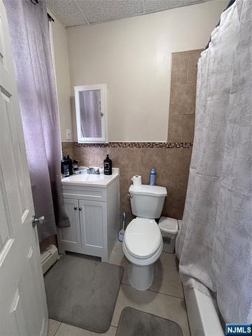 365 10th Avenue, Paterson, NJ 07514