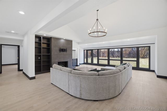 7505 E 65th Street, Tulsa, OK 74133