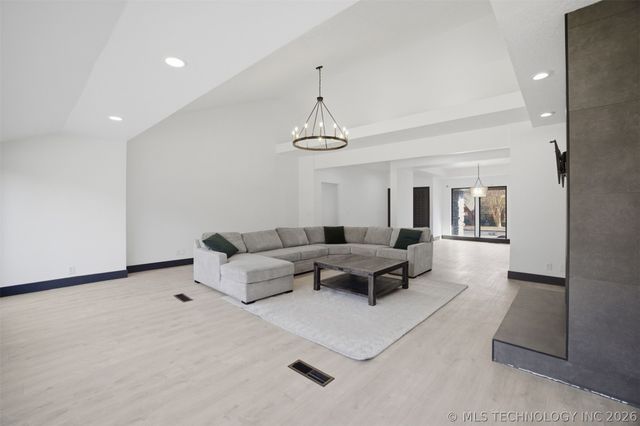 7505 E 65th Street, Tulsa, OK 74133