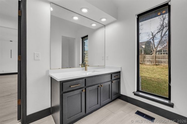 7505 E 65th Street, Tulsa, OK 74133